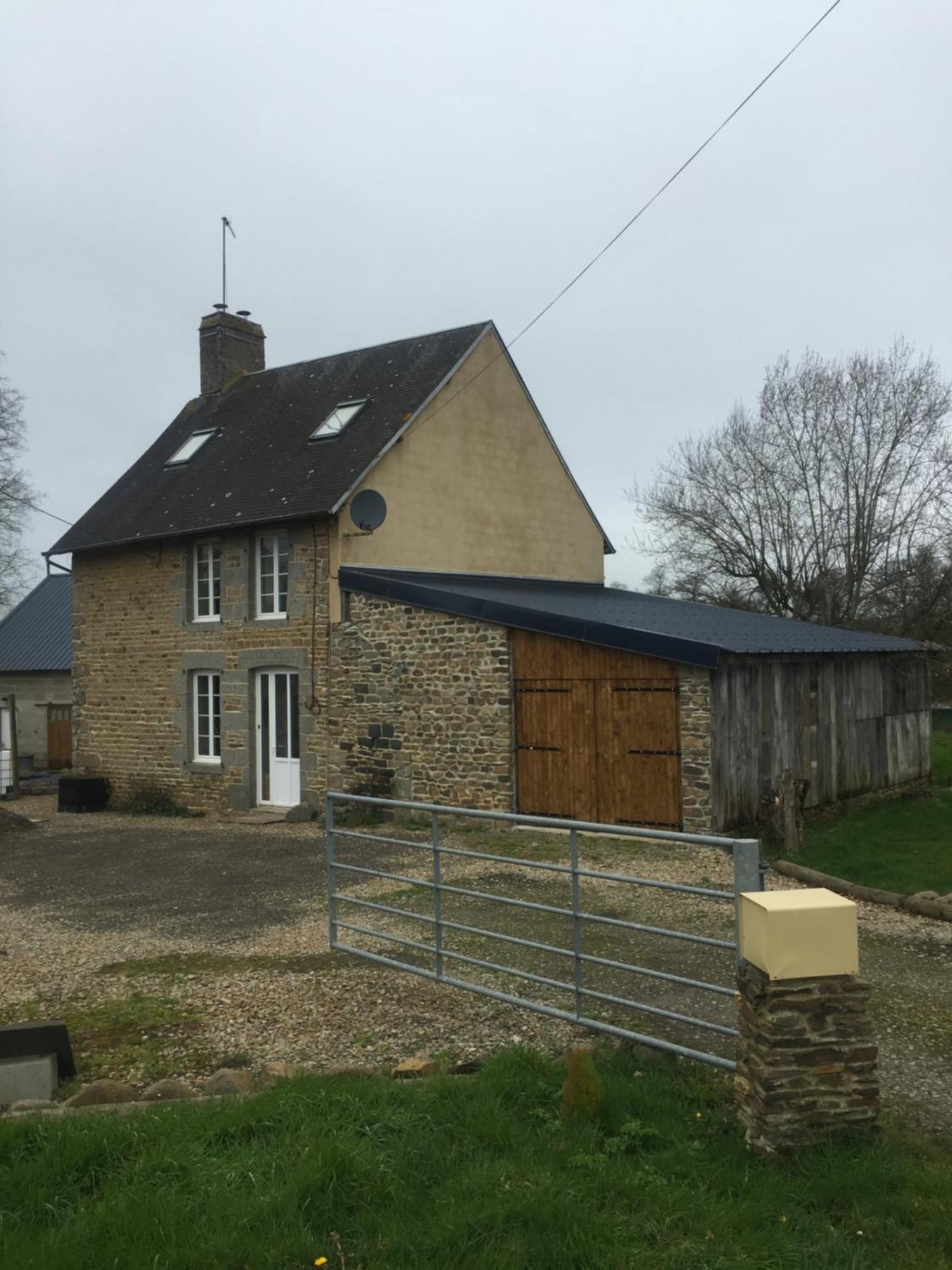 Spacious, Rustic Studio Space For 2 Persons Saint-Cyr-du-Bailleul 外观 照片